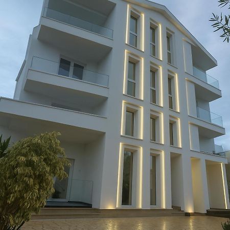 Hotel Noel Влёра Экстерьер фото