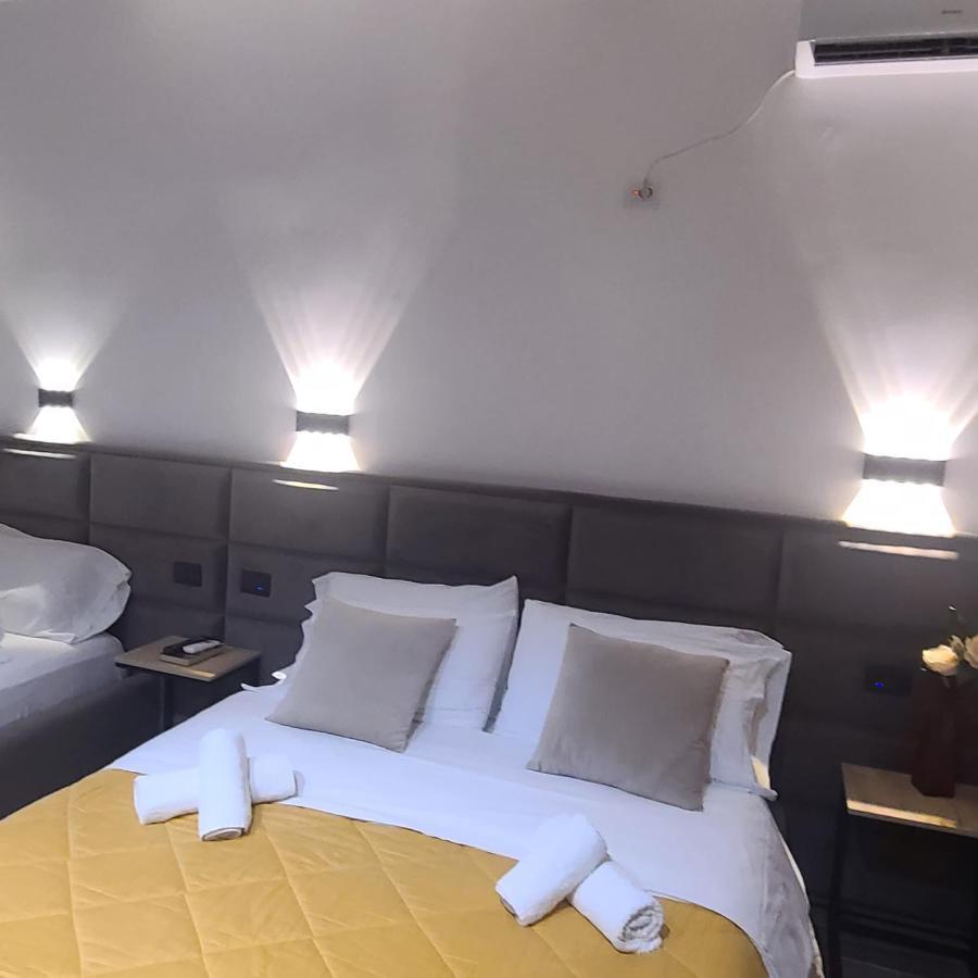 Hotel Noel Влёра Экстерьер фото